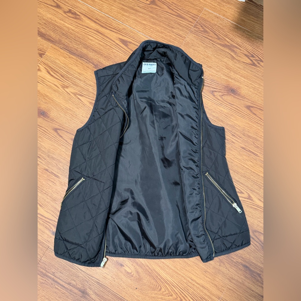 Old Navy Black Quilted Vest